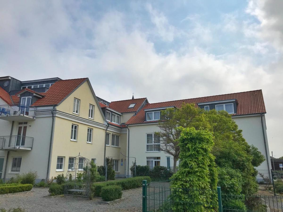 Hafenresidenz - Ferienwohnung 31 Wiek auf Rügen Exterior foto